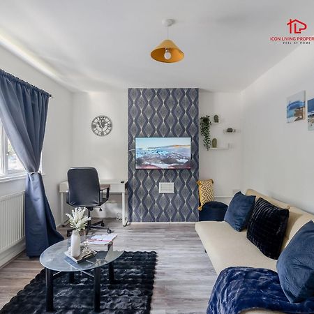Spacious 1 Bed Flat For Contractors Leisure And Relocation Guests By Icon Living Properties Short Lets And Serviced Accommodation Barking Екстериор снимка